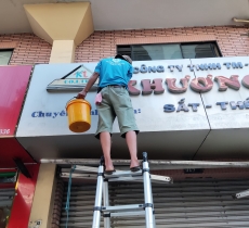 Vệ sinh bảng hiệu quảng cáo giá rẻ nhất Sài Gòn